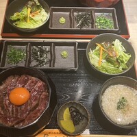 炭火和牛焼肉もうもう亭 広小路店 - 