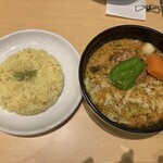 SOUP CURRY KING - チキンレッグカリー辛さ2    1,380円
