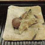 緒方 - 白グヂと葡萄の天ぷら