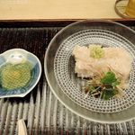 緒方 - 鱧をお酢でいただく