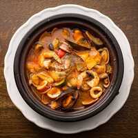 海の幸と山の幸のミックスパエリア