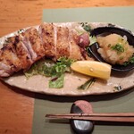 伊豆の旬 やんも - 地鶏の炭火焼です。