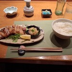 伊豆の旬 やんも - 地鶏の炭火焼と、白いご飯です。