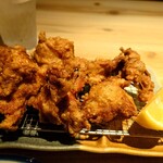 個室居酒屋 笑衛門 - 唐揚げ。ジューシー！