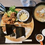 おむすびカフェ パンダ - からあげセット