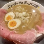 ニューヨークのラーメン屋 - 