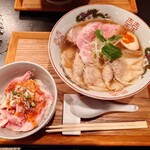 豚骨清湯・自家製麺 かつら - 