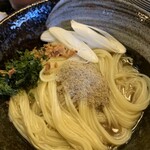 らーめん 一夢庵 - 味替玉の煮干し　提供時