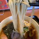 らーめん 一夢庵 - 麺、普通でもしっかりの量