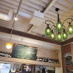 ビストロ えびすや - このライトの色が好きです