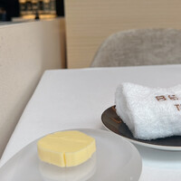 ベージュ アラン・デュカス 東京 - 