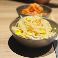 やきにくグレート 神田店 - ナムルとキムチ