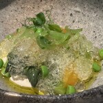 しろ - この洋風白和え、想像以上の美味しさです。トマトの旨味と白和え風ソースの旨味の相乗効果があり好みでした。アスパラとソースのダブル主演♡美味しい〜〜