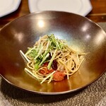 obbligazioni - パスタ：自家製のサルシッチャとフレッシュトマトのアーリオ・オーリオ