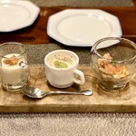 obbligazioni - アミューズ：魚介のマリネ、そら豆とアサリのフラン、カブのスープ