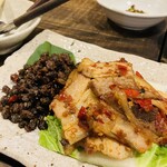 貴州火鍋 - 干豆豆豉炒油渣　豆豉は何と手作り！