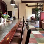 Coffee Kizoku - 菜單只貼在牆上，必須靠近才能看清楚，視力不佳的話就很困難了（哭）