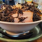 らぁめん優雅 - もやしも沢山あるのでボリュームもあります