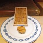 鮨 尚充 - ムラサキウニ～山口県萩産、殺菌海水処理