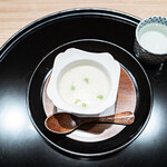 木山 - 鯛の白子と蕗のとうすり流し 半張り