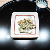 木山 - 本日の魚のうすい豆饅頭 山菜天ぷら