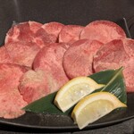 焼肉酒宴くいだおれはなれ家 - 
