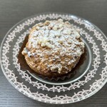 お菓子と結び Createur de Douceurs - カリカリのアクセントのシュー生地