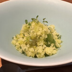 しろ - アニス、バジル、ミント、ライムやパインの酸味や風味が渾然一体となり楽しいです。お口直しの完成度の高さに惚れ惚れです。