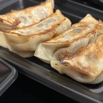 包王 - 2025/6/6 ランチで利用。鹿児島黒豚 肉盛餃子(4個)(480円)
