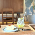 HIGH-LIGHTER CAFE - 