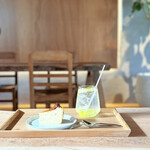HIGH-LIGHTER CAFE - 
