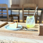 HIGH-LIGHTER CAFE - 