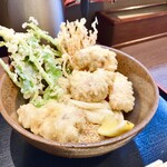 まる博 - かしわ天ぶっかけ（並・冷）（￥900）