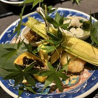 菜花むら - 八寸　ヤングコーンの塩茹でが素朴に美味しかったので、自宅でも作ろうと思いました。鯨の酢味噌、美味しかった