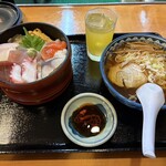 浜寿司 - 料理写真:ちらしハーフ