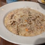 アダット マルヤマ - ひき肉とポルチーニのパスタ