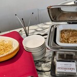 ブッフェダイニングポルト - サンマー麺風焼きそば餡と硬焼きそば