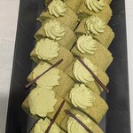 ブッフェダイニングポルト - 抹茶ロールケーキ