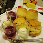 ザ ロビーラウンジ - あったか出来立てスコーン