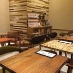 OGADA - 店内