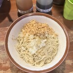 麺や而今 - 煮干し和え玉（300円）