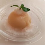 305434115 - 桃のコンポート　ヴェルヴェーヌ風味　グラス・ヴァニーユ添え