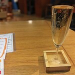 湘南バルはなたれ The Fish and Oysters - こぼれスパークリング658円（税込）　