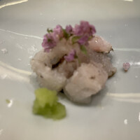 すしや宣 - 淡路ハモ　焼霜つくり　安曇野ワサビ