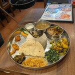 Solti Momo - タカリセットにギーをかけてくれる