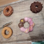 JACK IN THE DONUTS - 