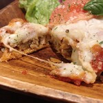 Cheese Dining Zolo - トマトミートパイ　断面