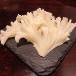 Cheese Dining Zolo - お通し:テット•デ•モワンヌ　アップ