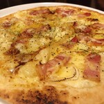 Cheese Dining Zolo - 薄焼きフレンチピザ　968円