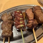 もつ焼きおとんば - ちれ、はつ、れば　どれも130円　美味しい！